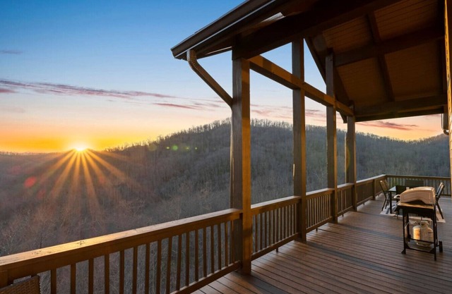 Peaceful Sylva Hideaway |Perfect for Nature Lovers