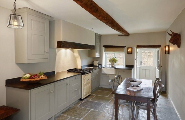 Luxury Cottage Stay - Beautiful Cotswolds Village