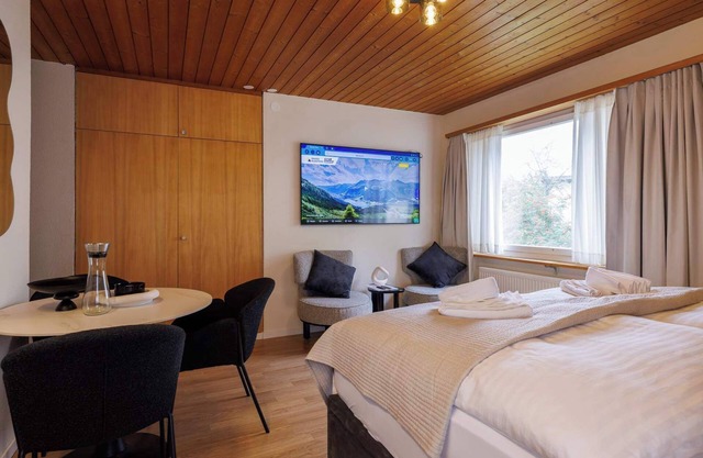 Luxe Davos Studio, Central, Walk to Lifts
