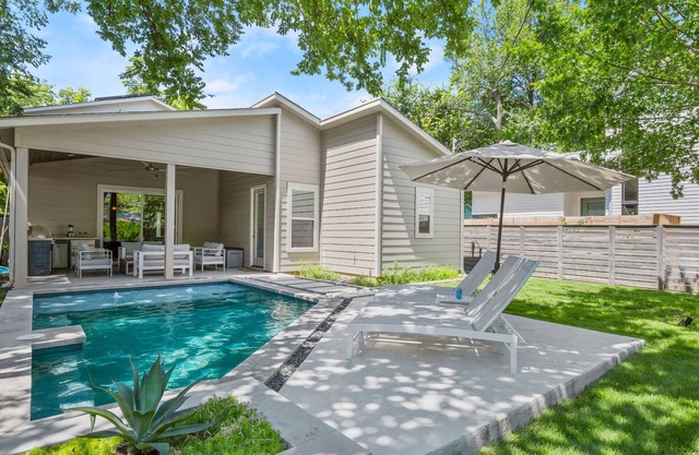 Luxury East Austin near Downtown w/ Heated POOL