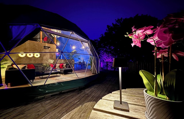 Geodome de lujo en Devon con jacuzzi privado, pesca y sala de cine 3D