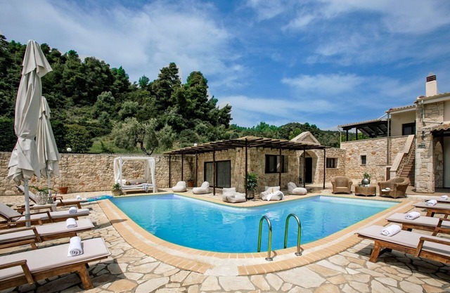 Villa de lujo Halkidiki | Villa King de 5 dormitorios | Piscina privada | Kassandra