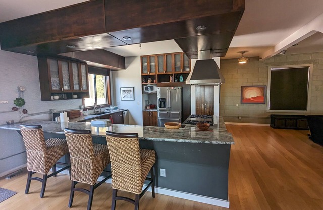 Luxury Highlands Condo w/ Roof Top Deck