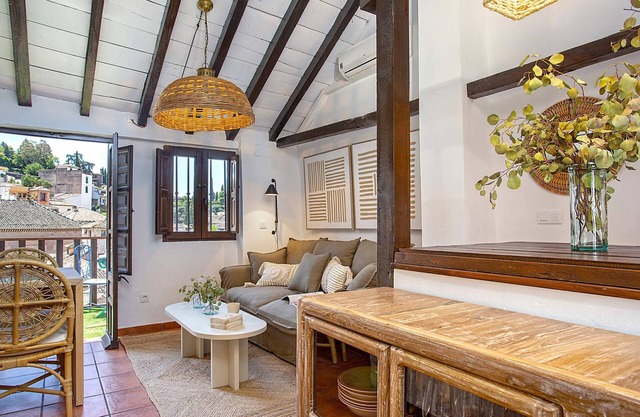 Luxury House in Granada Center. Reyes II