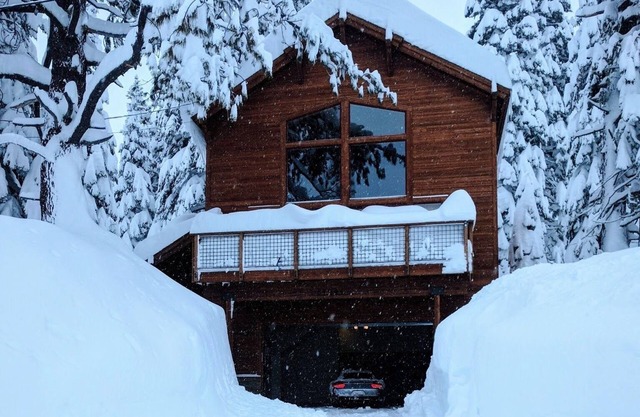 Casa nueva de lujo con 3 Master Suites, Chefs Kitchen, Tahoe Donner