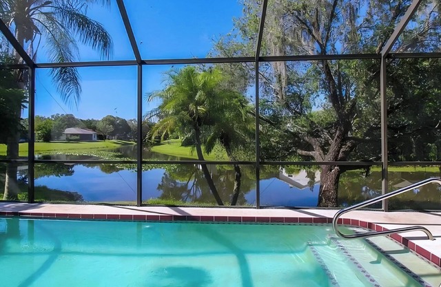 Luxury Lakefront Home w/ Enclosed Pool - Quiet and Peaceful - Sleeps 9