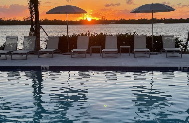 Estudio de lujo grande en corazón de Palm Beach Island