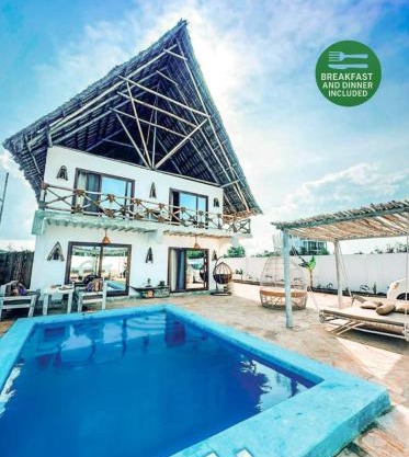 Luxury Mnemba Villa with Private Pool 100m to Beach