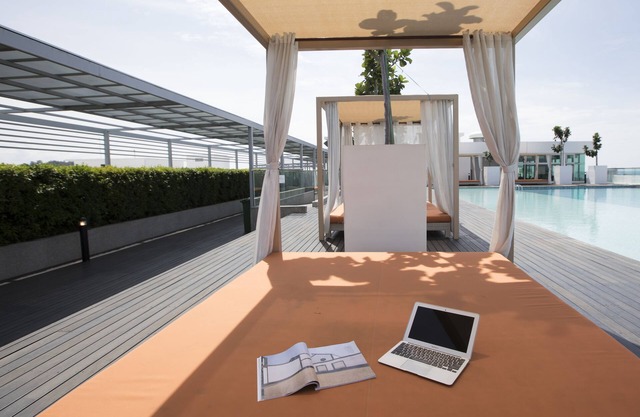 Luxury Oasis w Rooftop Sunset View B21B