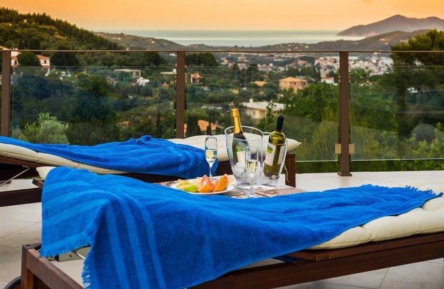 "Villa Hermes" privada de lujo con gran piscina y vistas impresionantes