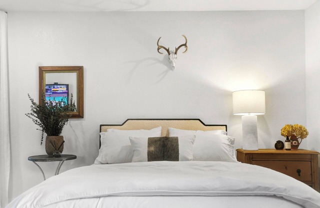 Luxury Round Top Guesthouse 6m to Town Square