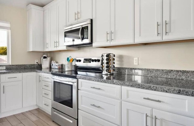 Luxury Scottsdale Home, walk to Old Town