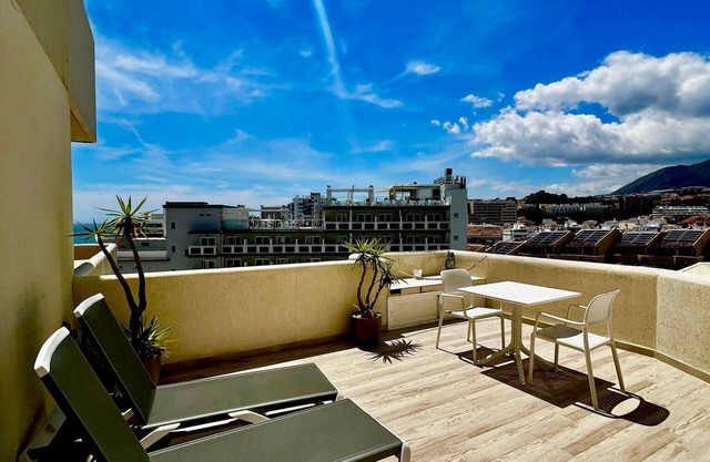 Apartamento Deluxe con Vistas al Mar y 2 Terrazas