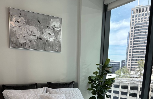 Luxury Sky Rise Vacation Home