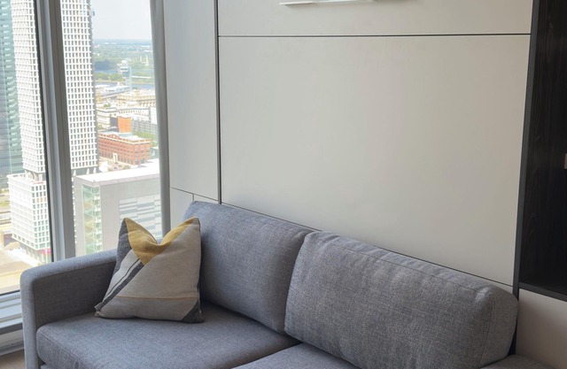 Luxury Studio in heart of Downtown
