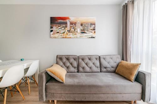 Luxury & Stylish Apartment in Wola Warsaw, Balcony