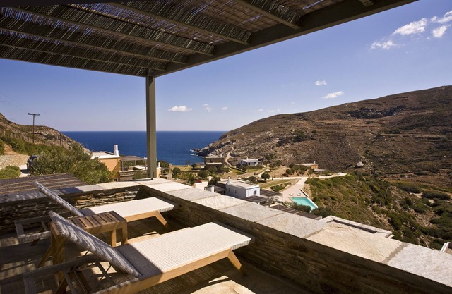 Residencia de lujo con vistas panorámicas al mar en Andros