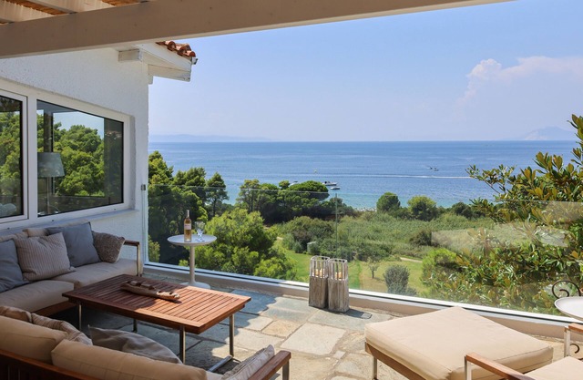 Bienvenido a Villa Alma. Ubicado en Skiathos.