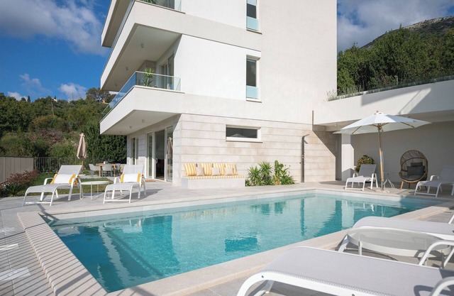 Luxury Villa in CAVTAT & heated swimming pool & GYM & BBQ