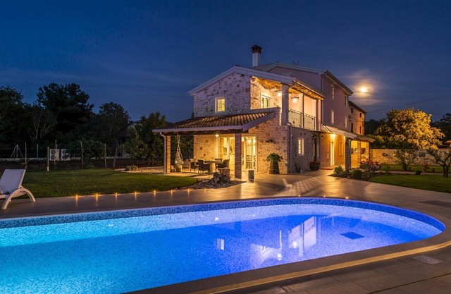 Luxury Villa Lemaliante with Pool, Sauna and Whirlpool