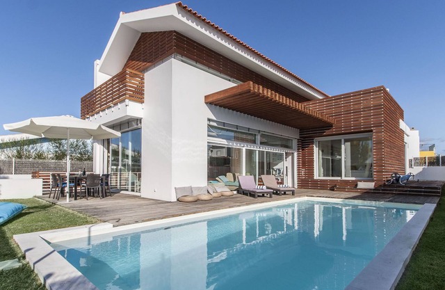 Villa de lujo ubicada a 2. 5 km de la playa de Comporta y 9 km de Troia
