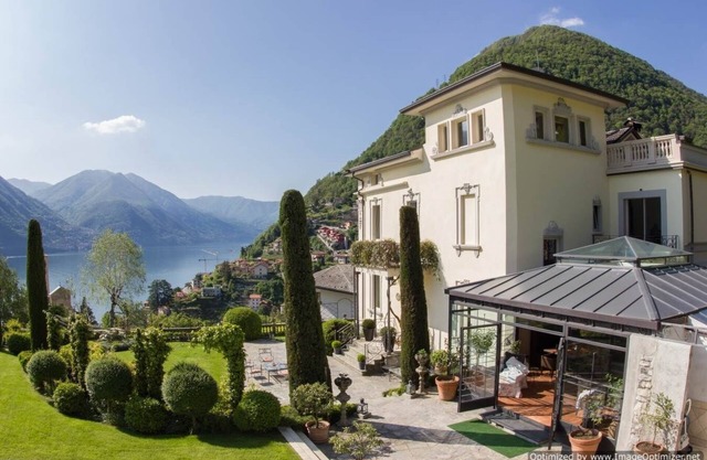 villa de lujo en el lago de Como, alquiler de vacaciones en el lago de Como, villa en Como para alquilar con piscina, villa con vistas al lago de Como