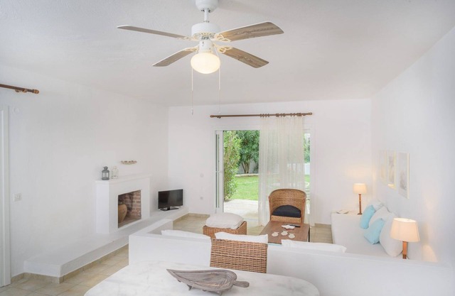 Villa de lujo Skiathos | Suite de dos dormitorios Dyo | Vromolimnos