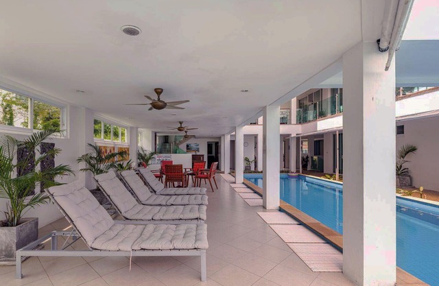 Villa de lujo con vistas al mar phuket 7 habitaciones