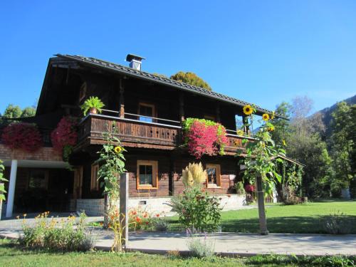 Luxus Chalet Fasserhäusl im Zillertal - Sauna ,Hot Tub, Kamin & Alpenblick für bis zu 9 Personen