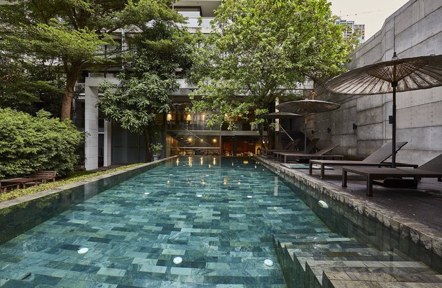 LUXX Langsuan Hotel