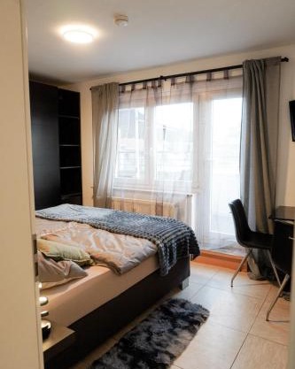 M House Do City Privatzimmer mit Balkon & Self Check-in
