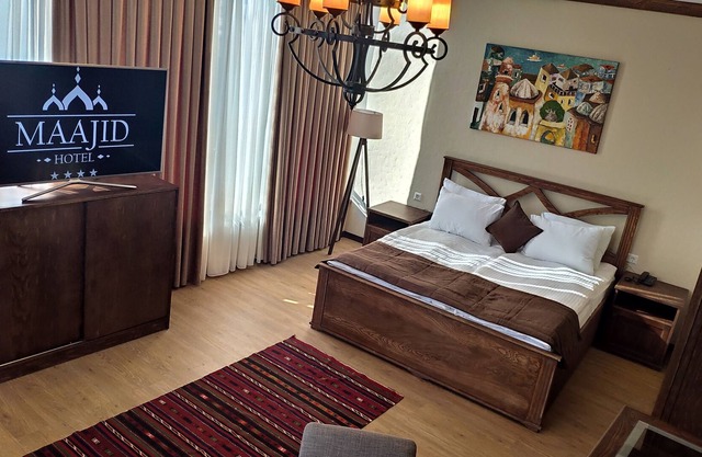Maajid Hotel & Restaurant