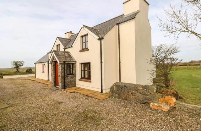 MAERDY LODGE, ideal para familias, con un jardín en Solva, Ref 1007390