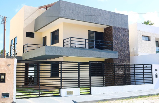 Magnificent house on Aruana beach with pool and barbecue