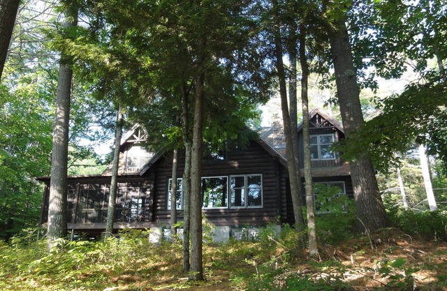 Magnífico Log Home on Lake