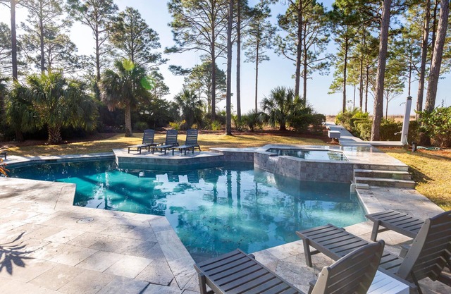 Magnificent & Spacious 6-Bdrm home w/ Private Pool, just steps from Beach