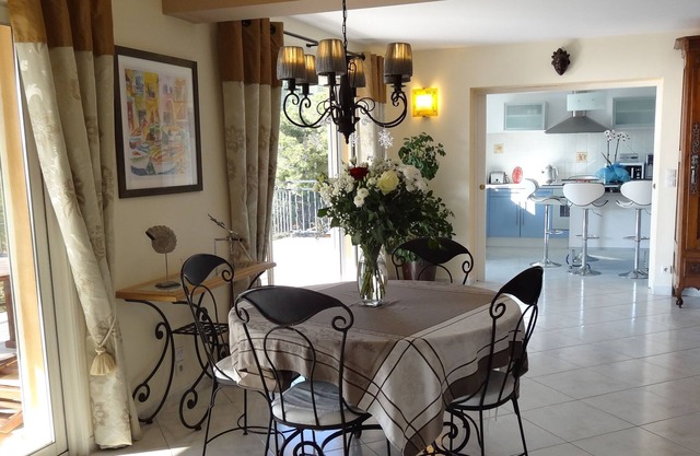 Villa junto al mar