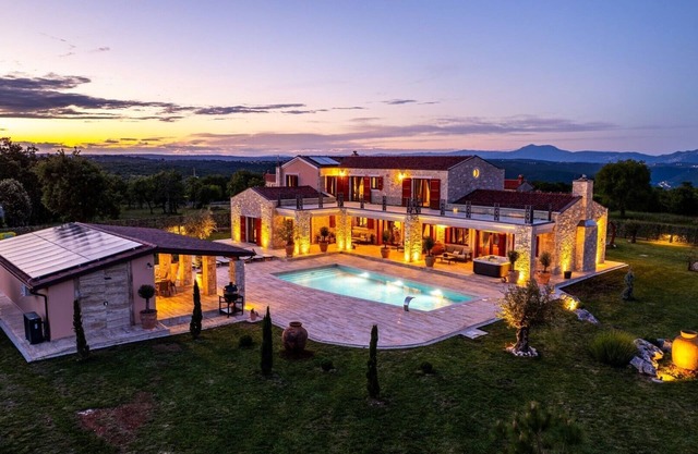 Villa Antea / Elegant Villa Antea in Barban, eastern Istria