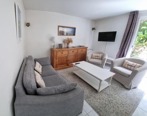 Maison avec vue sur mer en Baie de Morlaix et proche du GR34