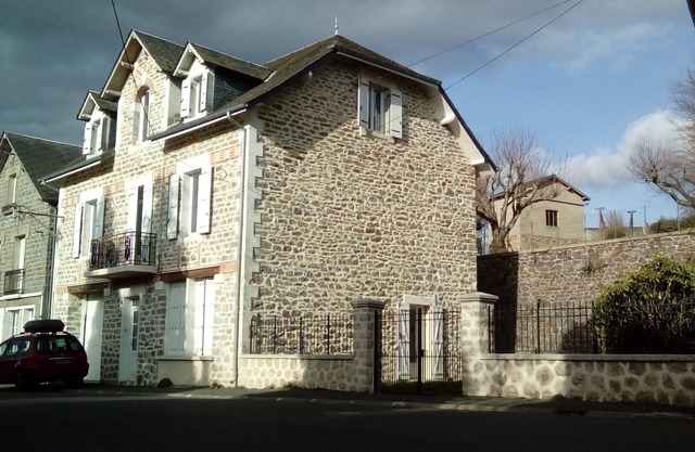 Maison de Caractère Récemment Rénovée, Près D'un lac et D'une Rivière