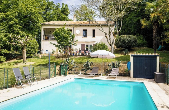 Maison Elena, casa de vacaciones de lujo con piscina privada en Eymet