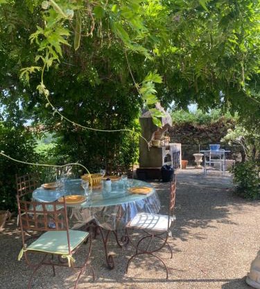 Maison Juliana centre village et navette plage