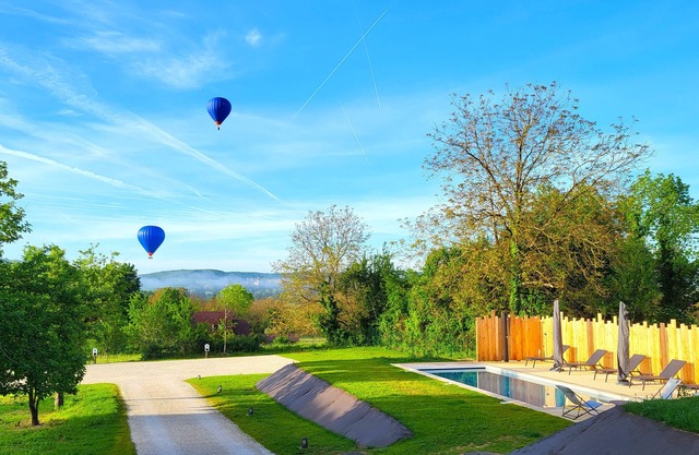 MAISONS DE JEANNE: an exceptional stay for (large!) families or friends.