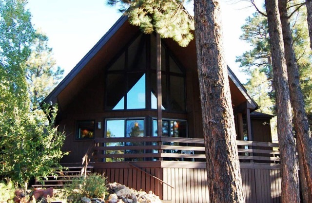 Disfrute de lujo! Disfrute de la bañera de hidromasaje en este chalet de montaña!