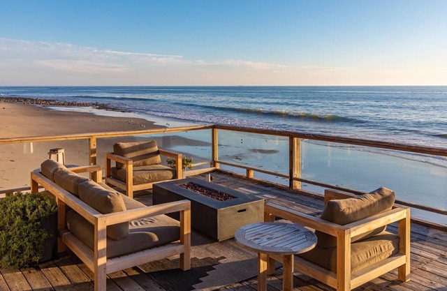 Malibu Beach Home Surf & Sand en playa privada OFERTA DE ÚLTIMO MINUTO para este fin de semana