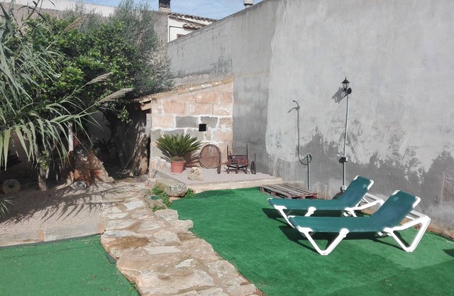 Casa estilo Mallorquín. Con Terraza y Jardín ( 200m2) con solarium
