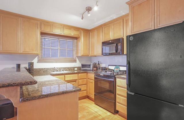 Manhattan Beach Walkstreet with front patio, furnished or unfurnished