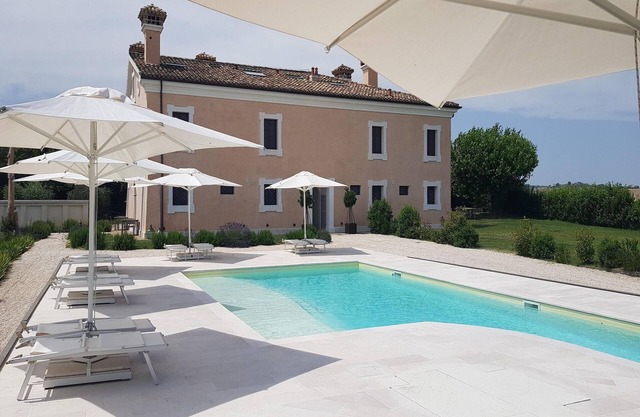Casa en Marche con piscina y vistas al mar