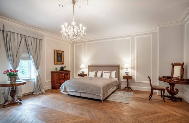Manowce Palace - Suite with Garden View (Room 15)