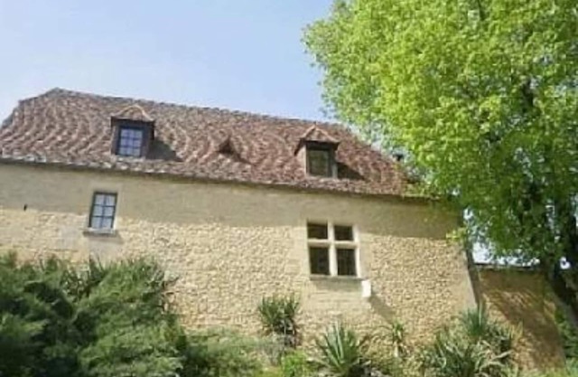 PRIORIO DEL SIGLO XVII CON PISCINA PRIVADA CERCA DE LOS EYZIES Y EL SARLAT